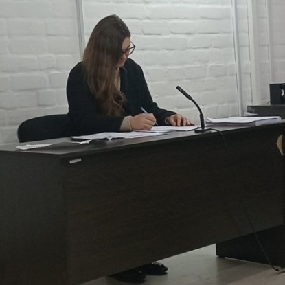 Рассмотрение Центрального районного суда Николаева по делу жительницы Херсона подозреваемой в коллаборационизме