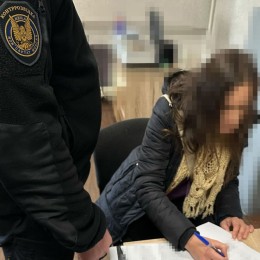 Задержана подозреваемая в сотрудничестве с РФ. Фото: СБУ
