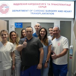 Львовские кардиохирурги провели первую в Украине операцию на сердце с помощью робота Da Vinci