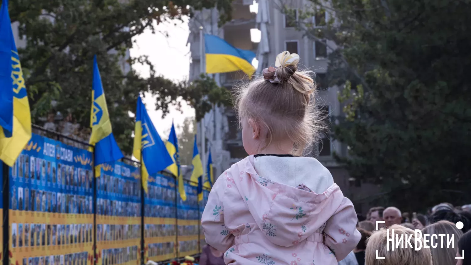 Families of fallen soldiers opened the Alley of Glory in Mykolaiv. Photo «NikVesti"