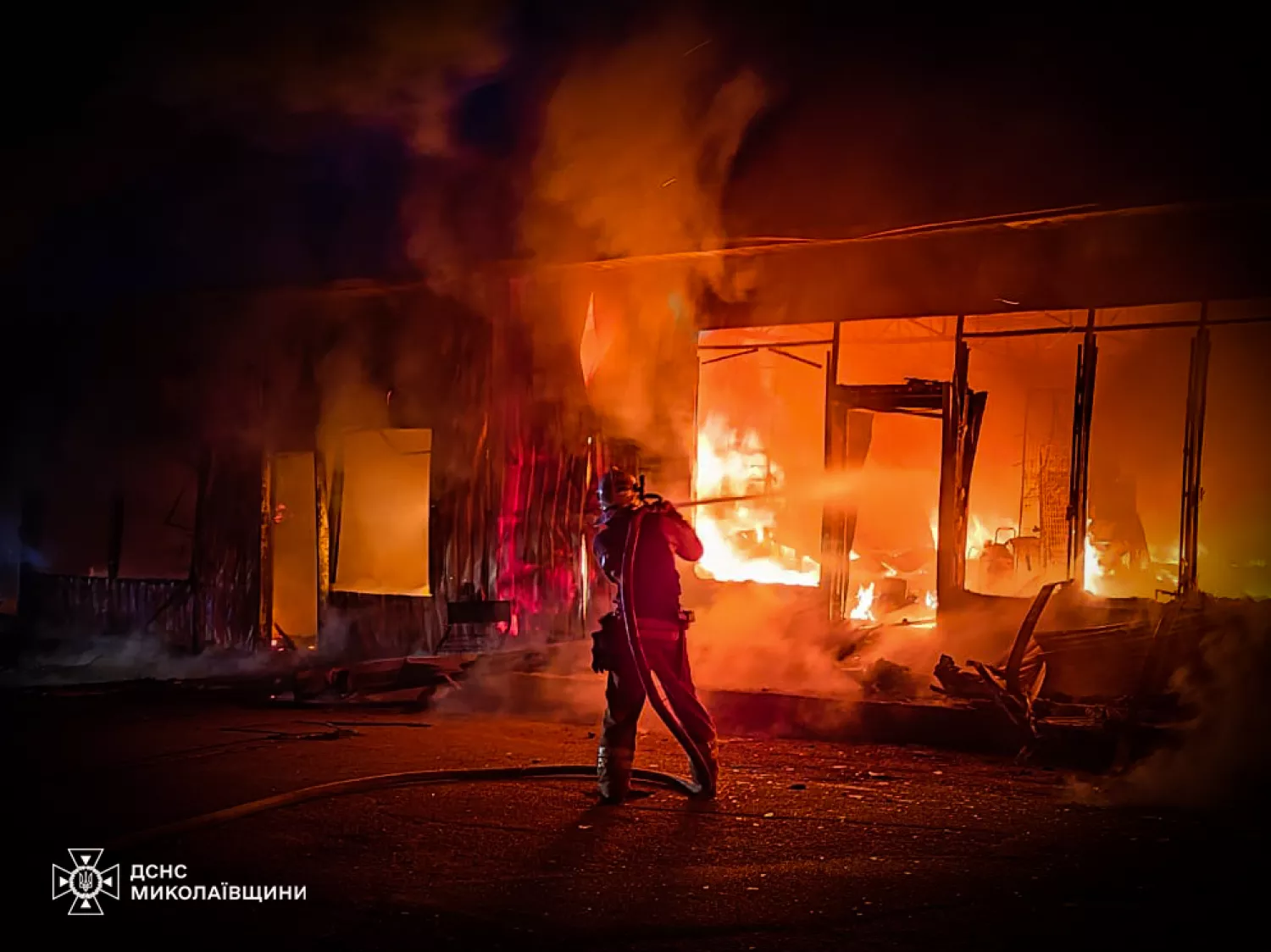 Consequences of the arrival in Mykolaiv on October 15, photo: State Emergency Service of the Mykolaiv region