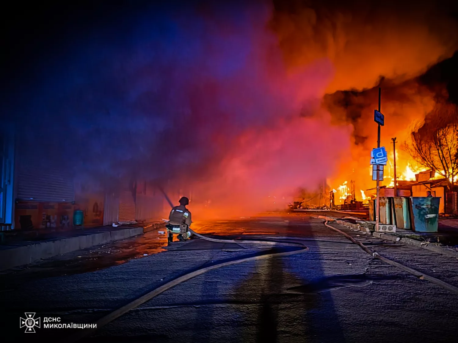 Consequences of the arrival in Mykolaiv on October 15, photo: State Emergency Service of the Mykolaiv region