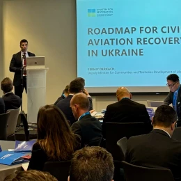 Discussion of the prospects of opening the airspace of Ukraine. Photo: Ministry of Development of Communities and Territories of Ukraine