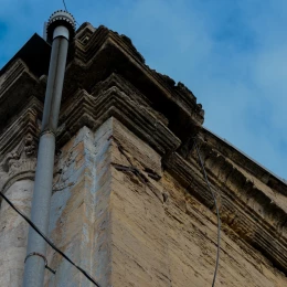 The facade of the historical building of the Mykolaiv College of Music, October 2024, photo «NikVesti"