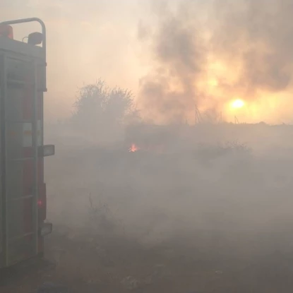 Пожежа на сміттєзвалищі у смт Первомайське, фото опублікувала Первомайска селищна військова адміністрація