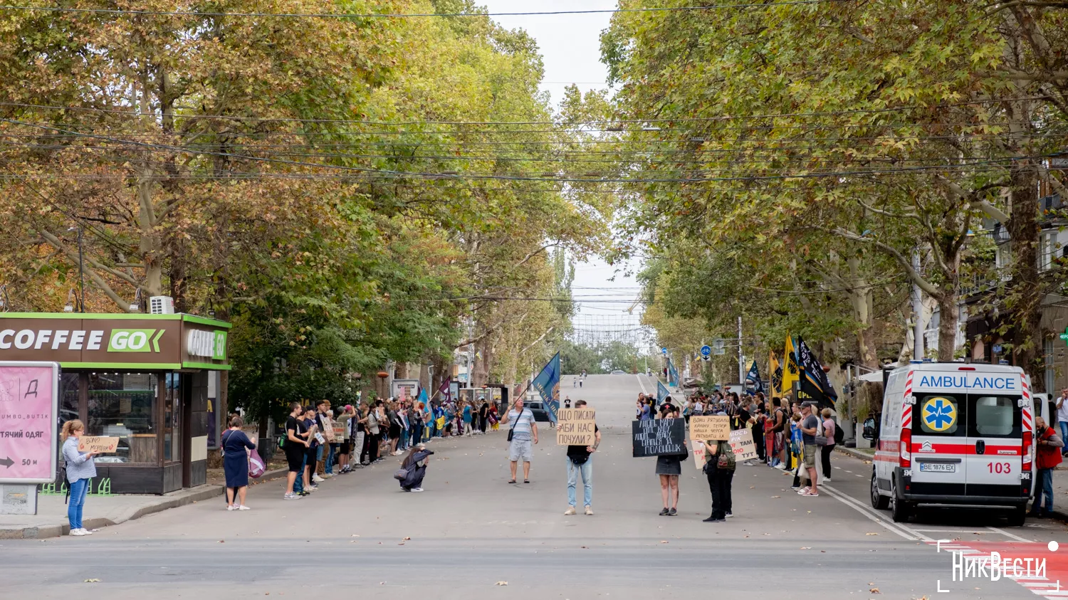 A traditional action in support of prisoners of war took place in the center of Mykolaiv, photo: «NikVesti"