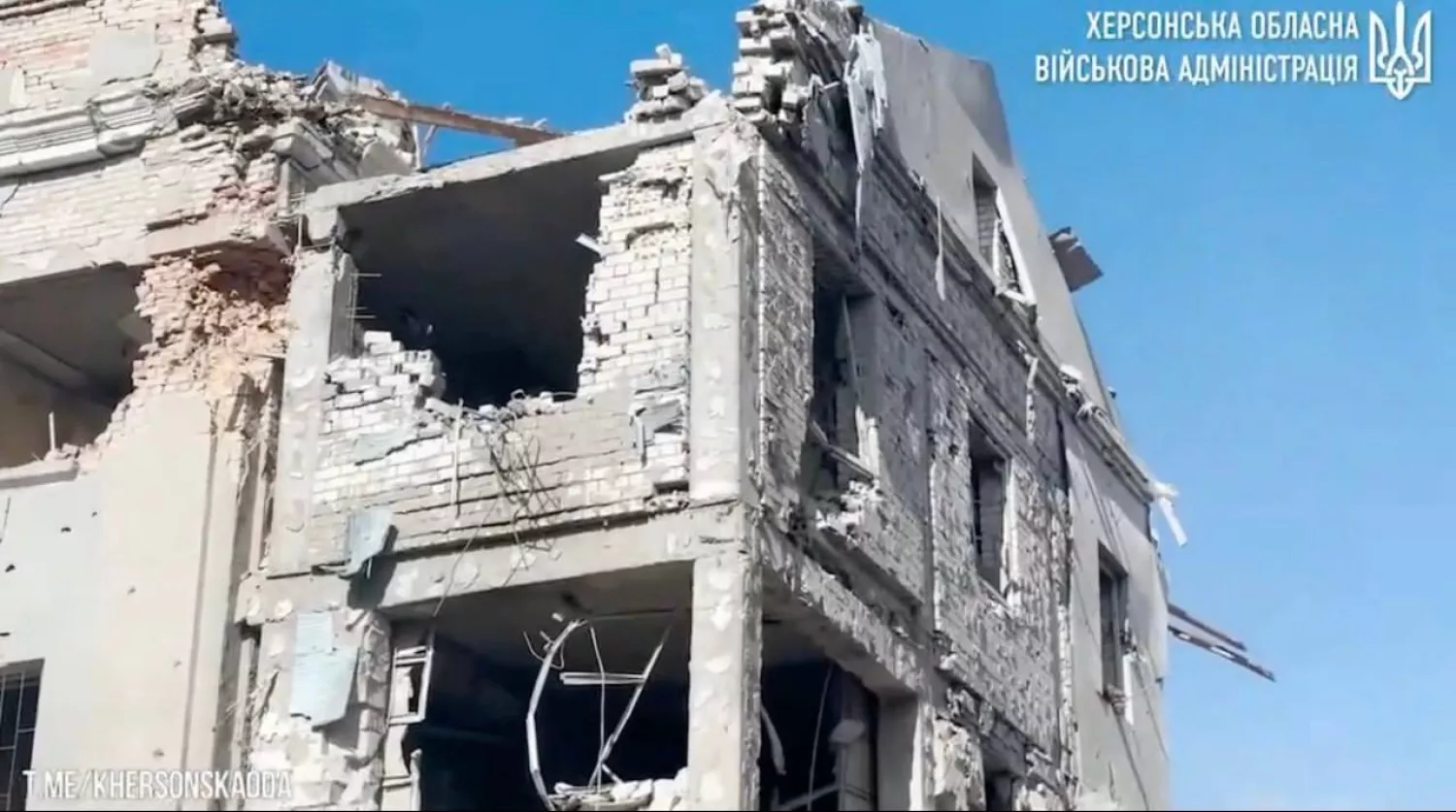 Consequences of an airstrike on Kherson on October 7, screen shot from the video of Kherson OVA