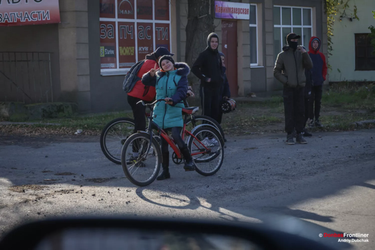 Residents of Snigurivka, November 2023, photo: Andriy Dubchak, Donbas Frontliner