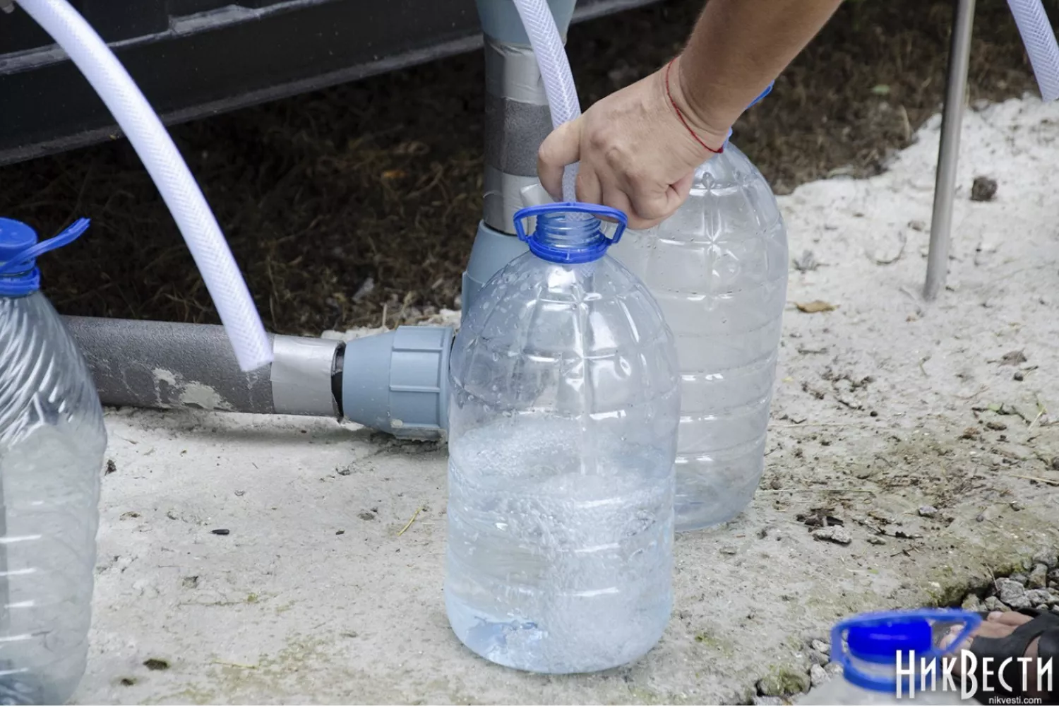 Баклажки для воды, фото: «НикВести»