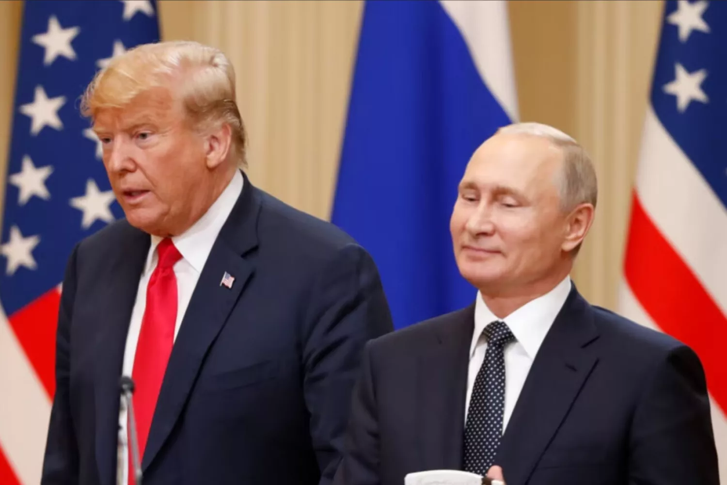 Donald Trump and Vladimir Putin during the meeting, photo: Getty Images