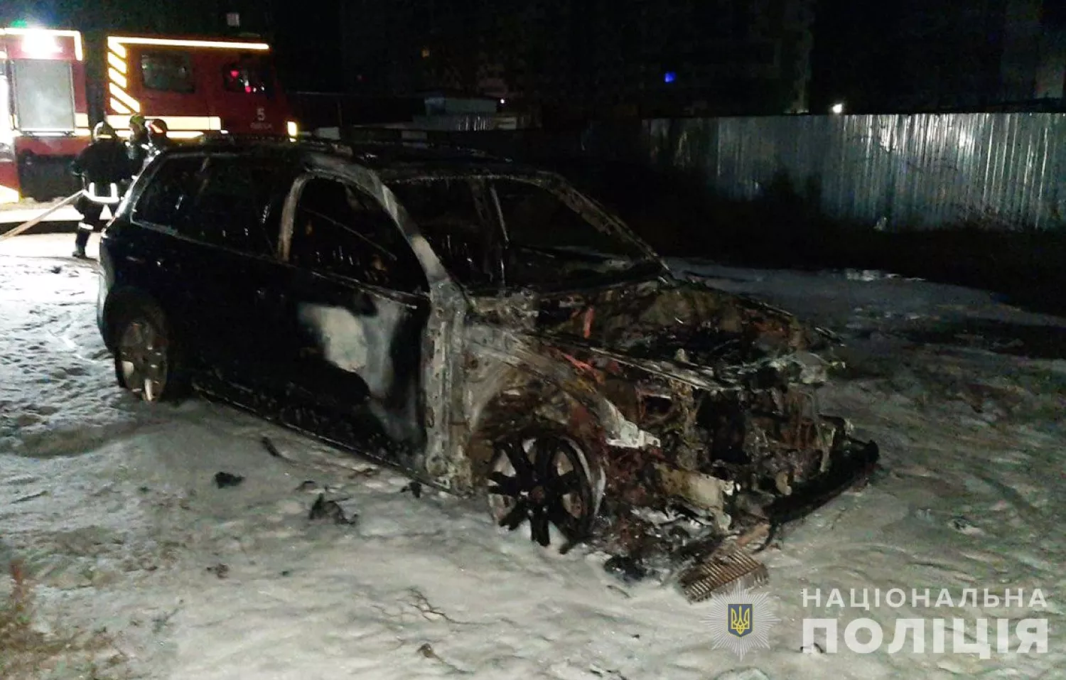 В Одесі затримали чоловіка за підозрою у підпалі автомобіля, фото: Нацполіція