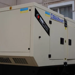 Two Mykolaiv lyceums received generators. Photo: Business Support Center.