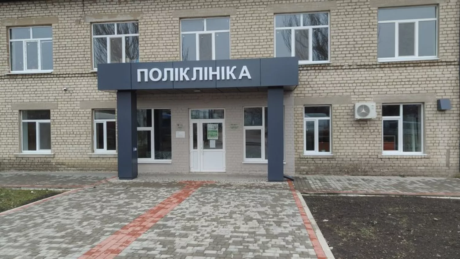 Thanks to international partners, the hospital roof was repaired. Photo: Fedir Bondar/Suspilne Mykolaiv