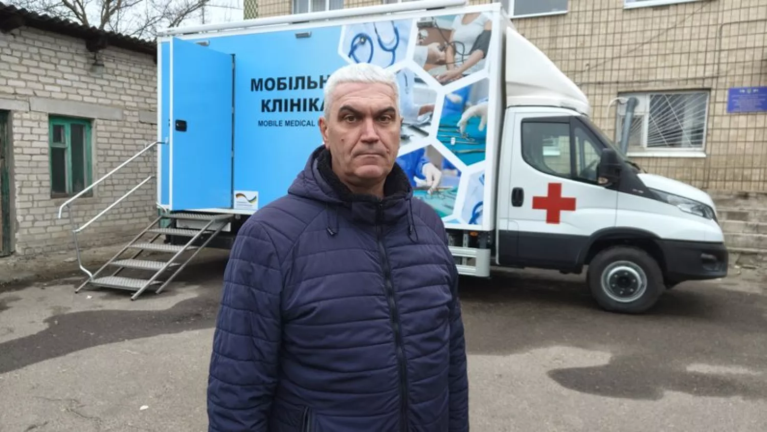 Eduard Shaparenko spoke about the mobile clinic they received from German partners. Photo: Fedir Bondar/Suspilne Mykolaiv