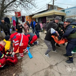 Російські війська поранили шістьох людей на Дніпропетровщині. Фото: ДСНС