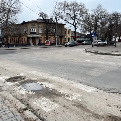 На перетині Маріупольської та Панаса Саксанського відновили дорогу. Фото: «МикВісті»