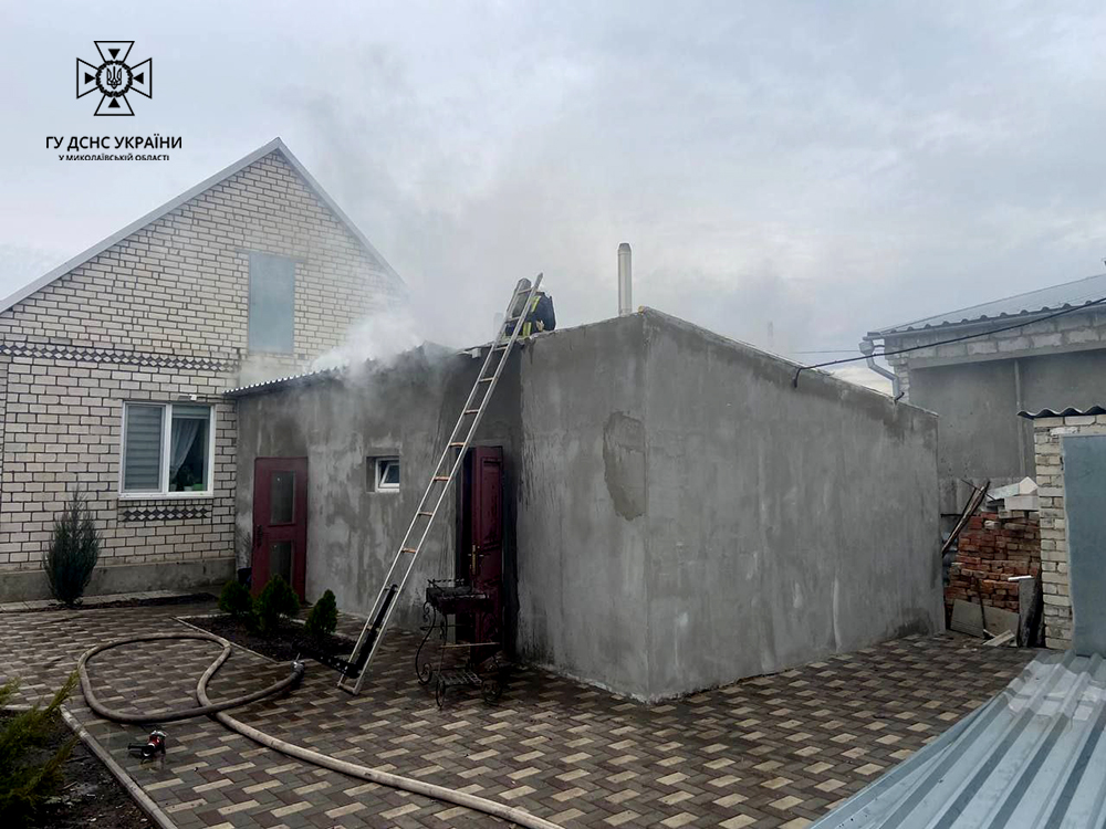 В Николаевской области горела баня.