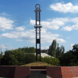 Пам'ятний знак жертвам голодомору у Миколаєві. Фото з відкритих джерел