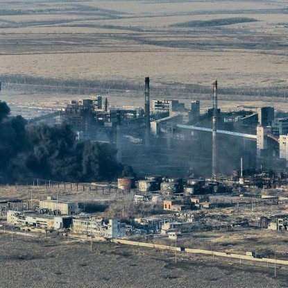 The Russians fire at the Avdiiv coke plant, photo: libkos