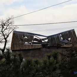 Пошкоджене житло в Очакові, фото: Укрінформ