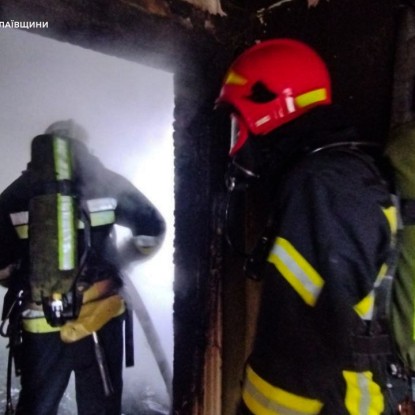 Николаевские пожарные потушили пожар в доме. Фото: ГУ ГСЧС в Николаевской области