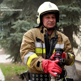 в Николаеве произошли пожары в доме и в мебельном цехе. Фото: ГУ ГСЧС