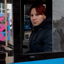 Водій тролейбуса Дарія Остапенко. Фото: Сергій Овчаришин, «НикВести»