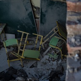 Зруйновані поверхи навчального закладу, фото: Сергій Овчаришин, «НикВести»
