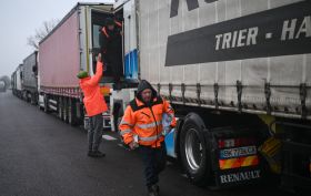 Пропуск вантажівок з України у Словаччину частково заблокований, фото з відкритих джерел