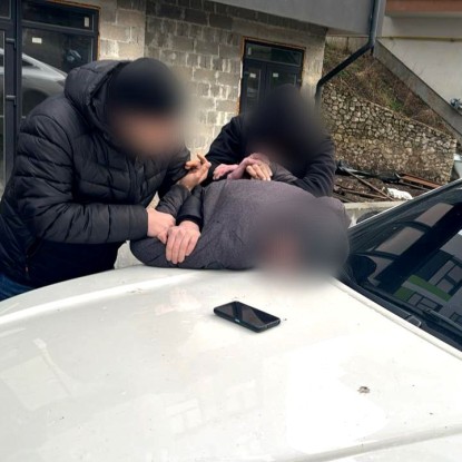 Працівника ТЦК на Тернопільщині підозрюють у хабарництві. Фото Спеціалізованої прокуратури  у сфері оборони