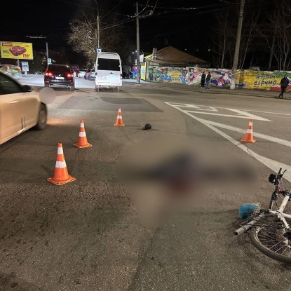 Водій маршрутки у Миколаєві збив велосипедиста, який помер на місці / Фото: Нацполіція Миколаївської області