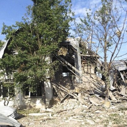 Разрушенная опорная школа в Березнеговатом, фото: Александр Горбунов