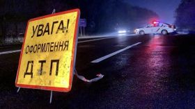 На Миколаївщині авто злетіло у кювет й перекинулося, постраждали двоє / Фото для ілюстрації