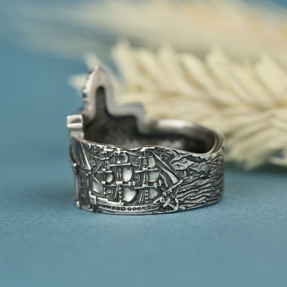 Кольцо с изображением николаевского музея.