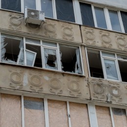 Через удар в домі повністю знищені з 10 по 5 поверхи, фото: Аліса Мелік-Адамян, «НикВести»