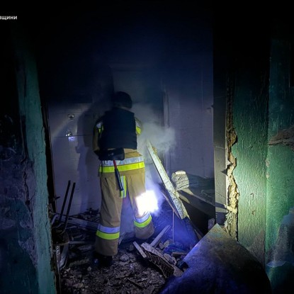 Пожежа на Миколаївщині внаслідок обстрілу РФ 23 квітня / Фото: ДСНС