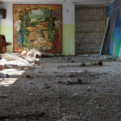 Николаевская гимназия №49 после ракетного удара РФ, фото «НикВести»