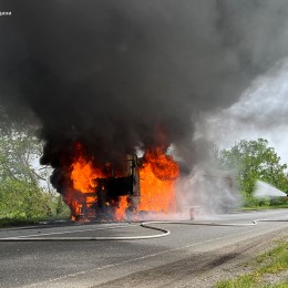 В Николаевской области загорелся грузовой автомобиль с ячменем / Фото: ГСЧС