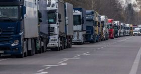 The Poles blocked traffic for trucks at the checkpoint. Photo: Wojtek Jargilo