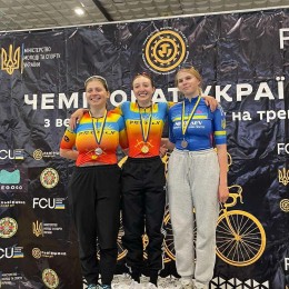 Николаевские спортсмены на чемпионате Украины по велоспорту на треке с деревянным покрытием / Фото опубликовало Управление по делам спорта ММР
