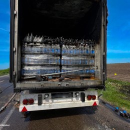 Пожарные потушили пожар грузовика вблизи села Бужское Николаевской области / Фото: ГСЧС