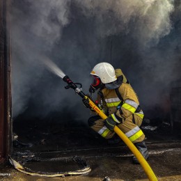 Вогнеборці 29 квітня ліквідували пожежу гаражу на Миколаївщині / Фото: ДСНС