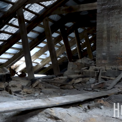 Поврежден дом на Аляудах, 2 в Николаеве. Скриншот с видео.