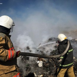 Пожежа на сміттєзвалищі у Миколаївській області, фото: ДСНС Миколаївщини