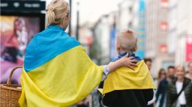 Почти 60% украинских беженцев в Европе общаются дома по-украински / Фото из открытых источников