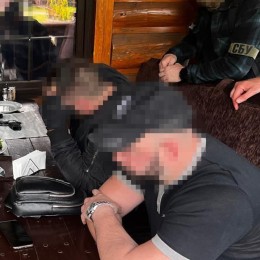 Law enforcement officers detained three SBU men in the Kyiv region