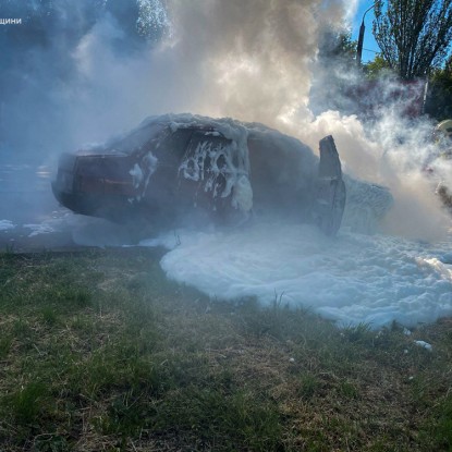У Миколаєві 17 травня згорів автомобіль / Фото: ДСНС