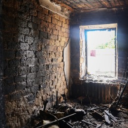 Пожежа будинку у Миколаєві 9 травня / Фото: ДСНС
