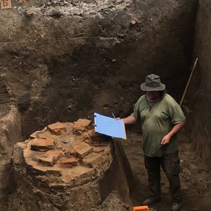 В Остроге нашли древние артефакты и подземное сооружение / Фото: Укринформ