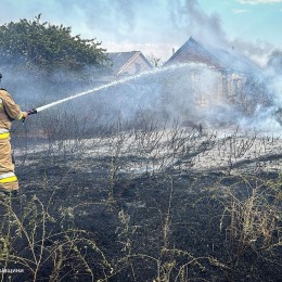 В Николаевской области 27 июля спасатели тушили пожары на площади 20 га / Фото: ГСЧС Николаевской области